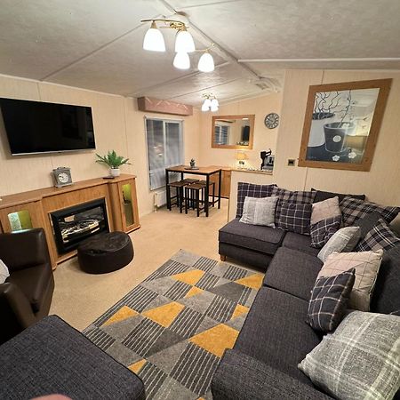 Millfields Holiday Park - The Balmoral - Coastal Caravan Breaks 英戈尔德梅尔斯 外观 照片