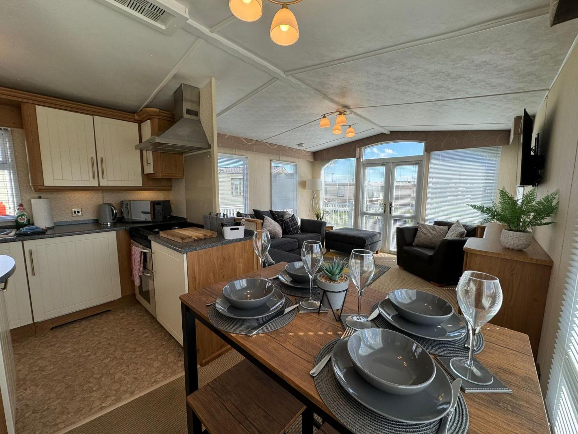 Millfields Holiday Park - The Balmoral - Coastal Caravan Breaks 英戈尔德梅尔斯 外观 照片